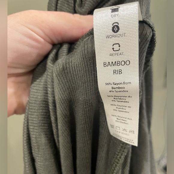 Tonic Active / Amsonia bamboo green long sleeve with cowl hood size small - Picture 6 of 8